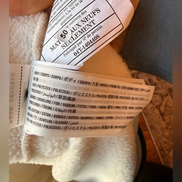 Abercrombie & Fitch quilted asymmetrical pullover - Picture 4 of 4